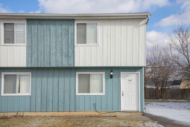 Building Photo - 1353 Massachusetts Ave