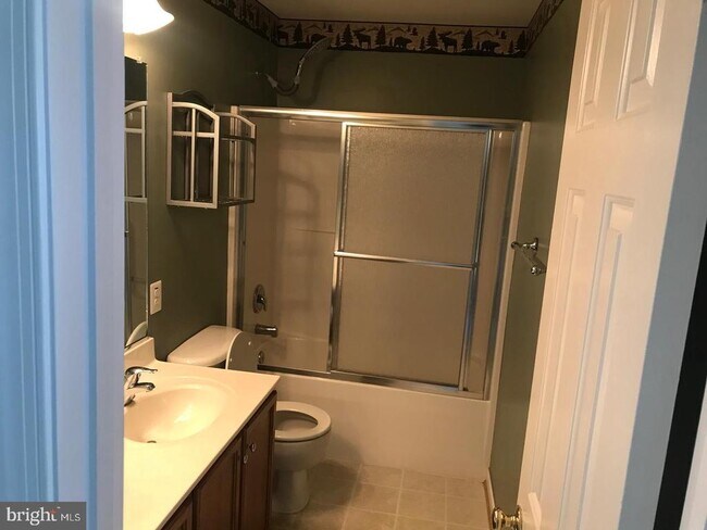 Building Photo - 9 St Claires Ct
