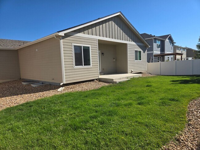 Building Photo - Ranch home with main floor master, 4 bed 3 bath Ranch home in Frederick