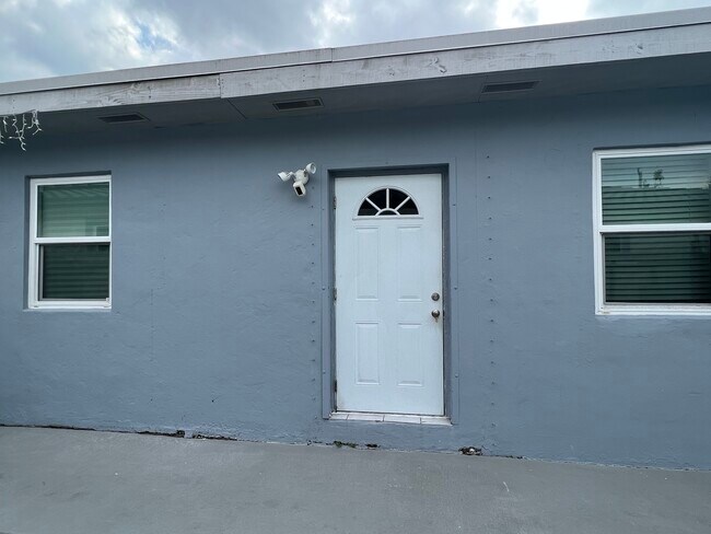 front of the apt - 7615 SW 18th St