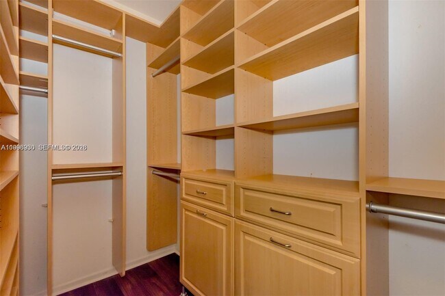 Building Photo - 1877 Aspen Ln