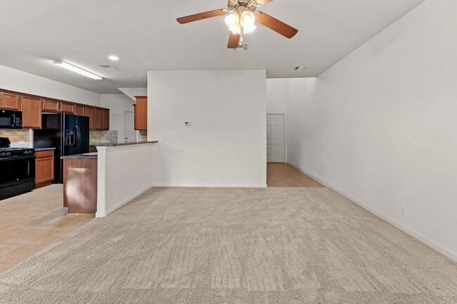 Building Photo - 1620 Bryant Dr