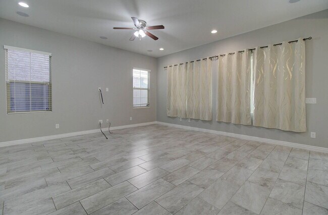 Building Photo - 4617 E Walter Way