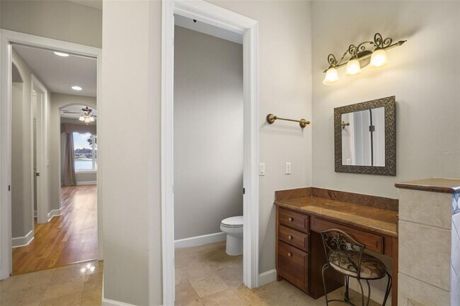 Building Photo - 5554 Palm Lake Cir