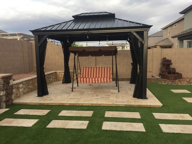 Building Photo - Spacious 5BR House in Phoenix
