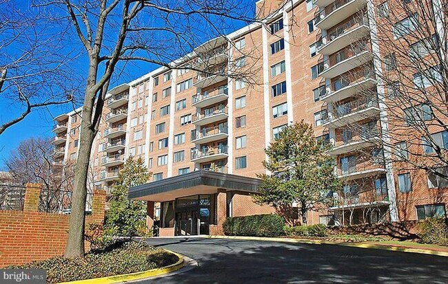 Primary Photo - 3101 New Mexico Ave NW