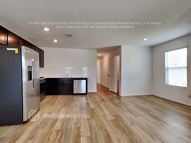 Building Photo - 3203 Crestone Dr