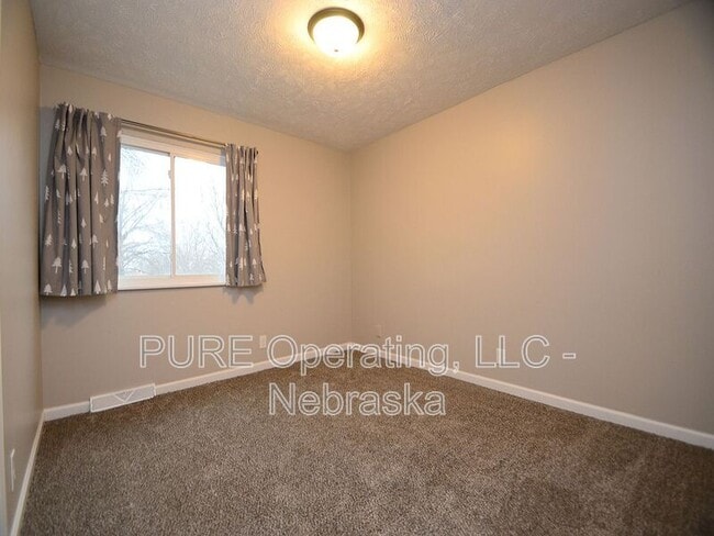 Building Photo - 13951 Jefferson Cir