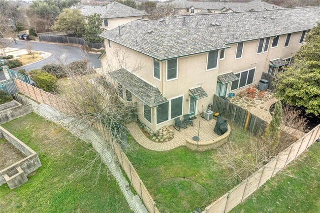 Building Photo - 2100 Pipers Field Dr