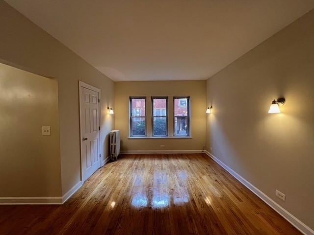 Building Photo - 1347 1/2 W Touhy Ave