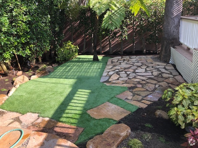 Private Yard - 2300 Oak Ave