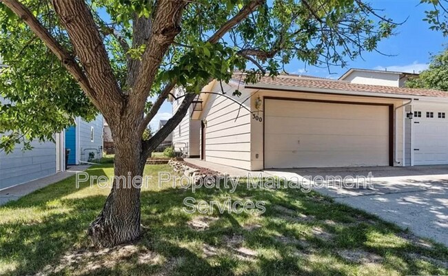 Building Photo - 300 Aristocrat Dr