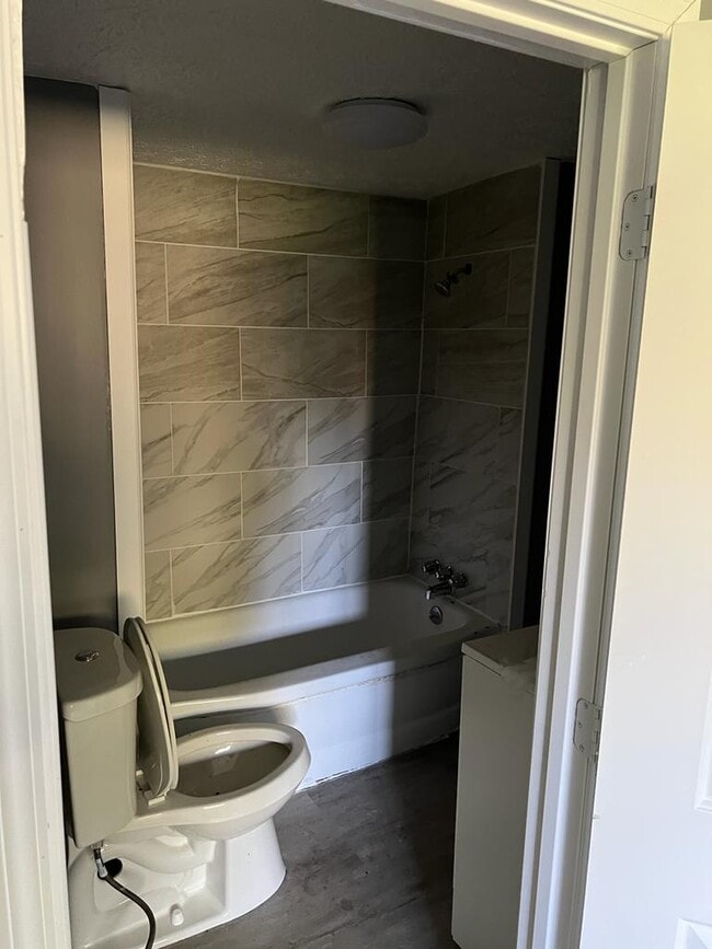 Building Photo - 5051 Pershing Ave