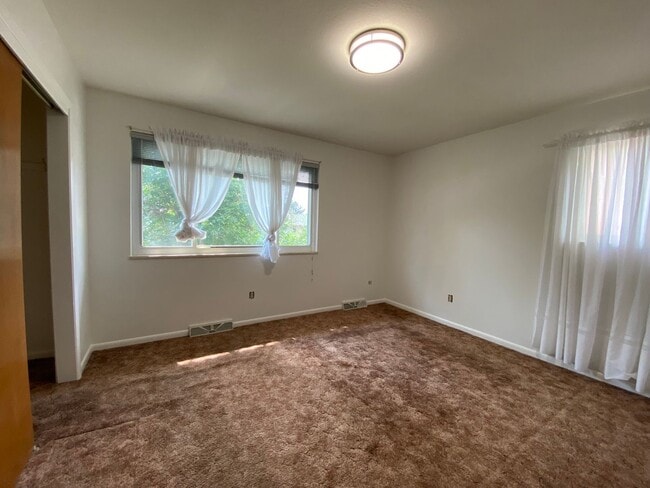 Building Photo - 4 Bed 2 Bath Home In South Boulder.  Devils Thumb Neighborhood!