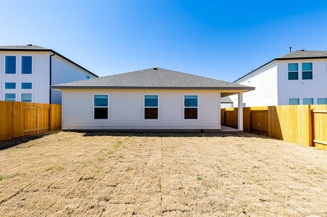 Building Photo - 125 Comet Pointe Dr