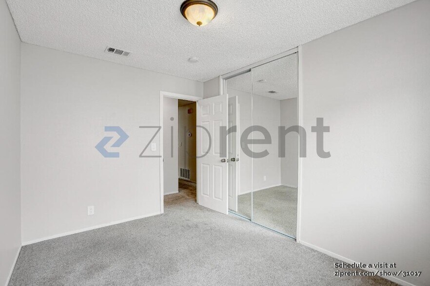 Building Photo - 619 Barnacle Way