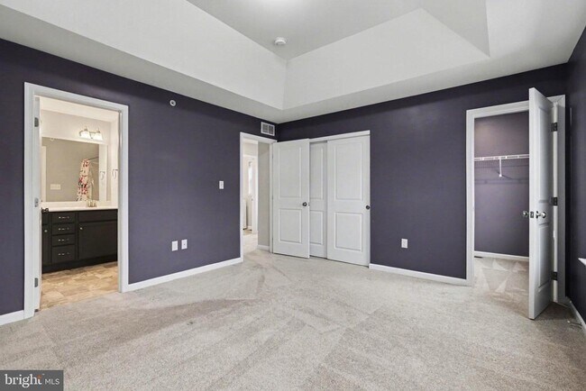 Building Photo - 8110 Kelly Dr