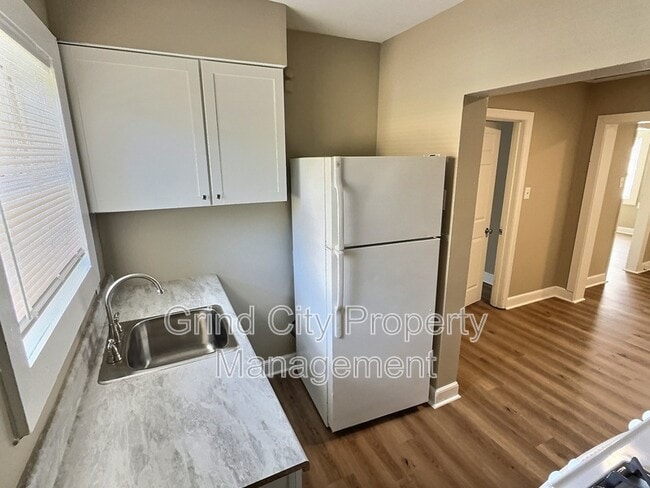 Building Photo - 1065 N Holmes St