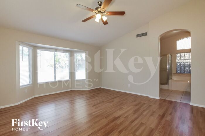 Building Photo - 21120 N 82nd Ln