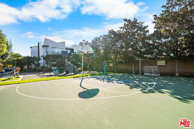 Building Photo - 5509 W 149th Pl