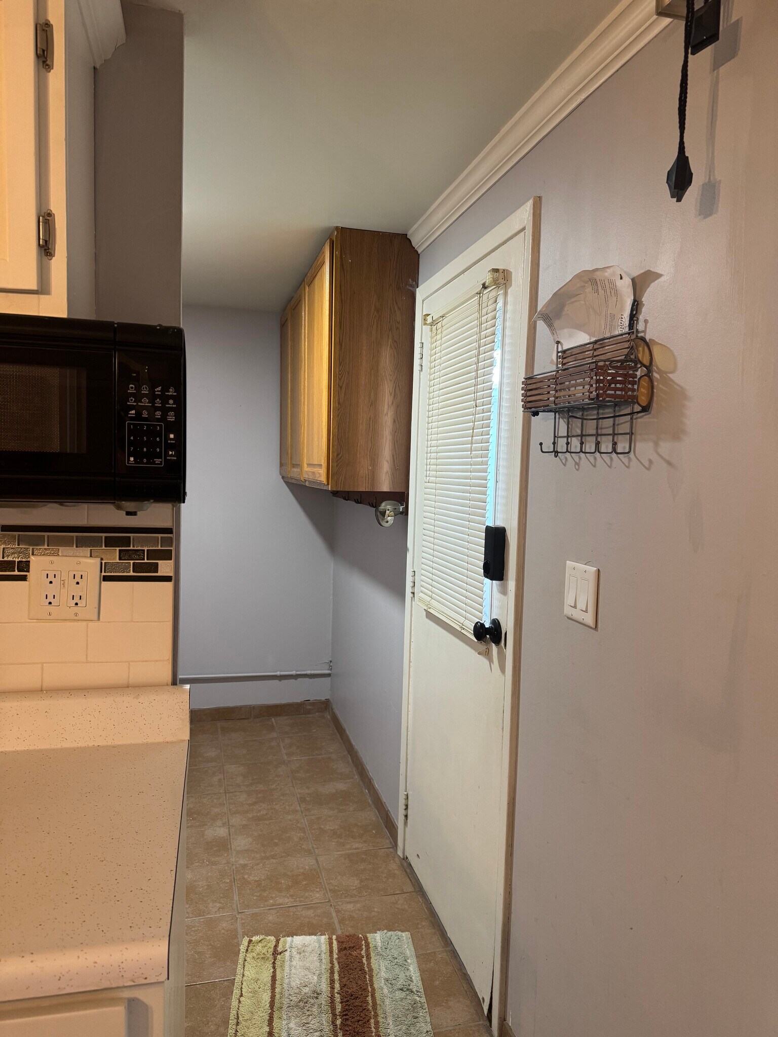 Building Photo - 1900 Beck Ln