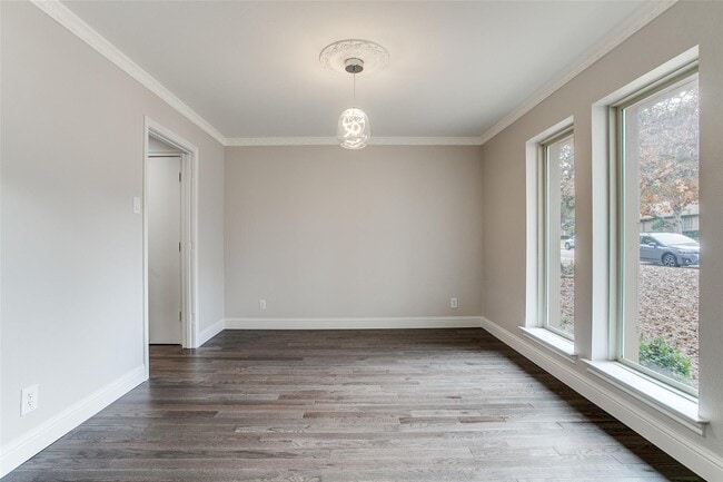 Building Photo - 7327 Wellcrest Dr