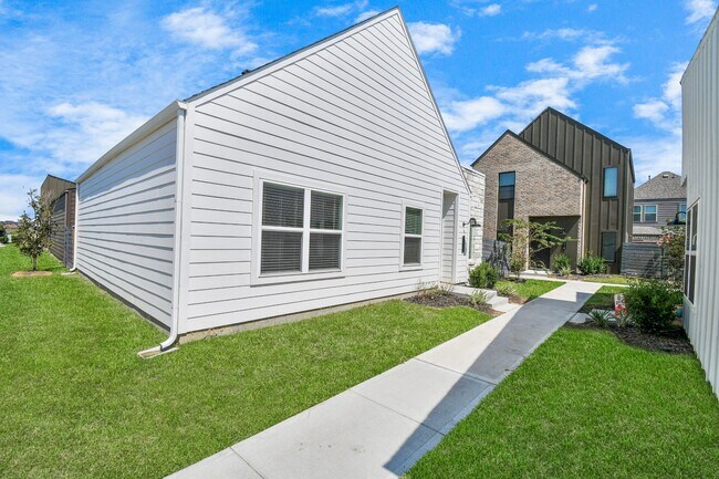 Building Photo - 23823 Cumberland Ridge Dr
