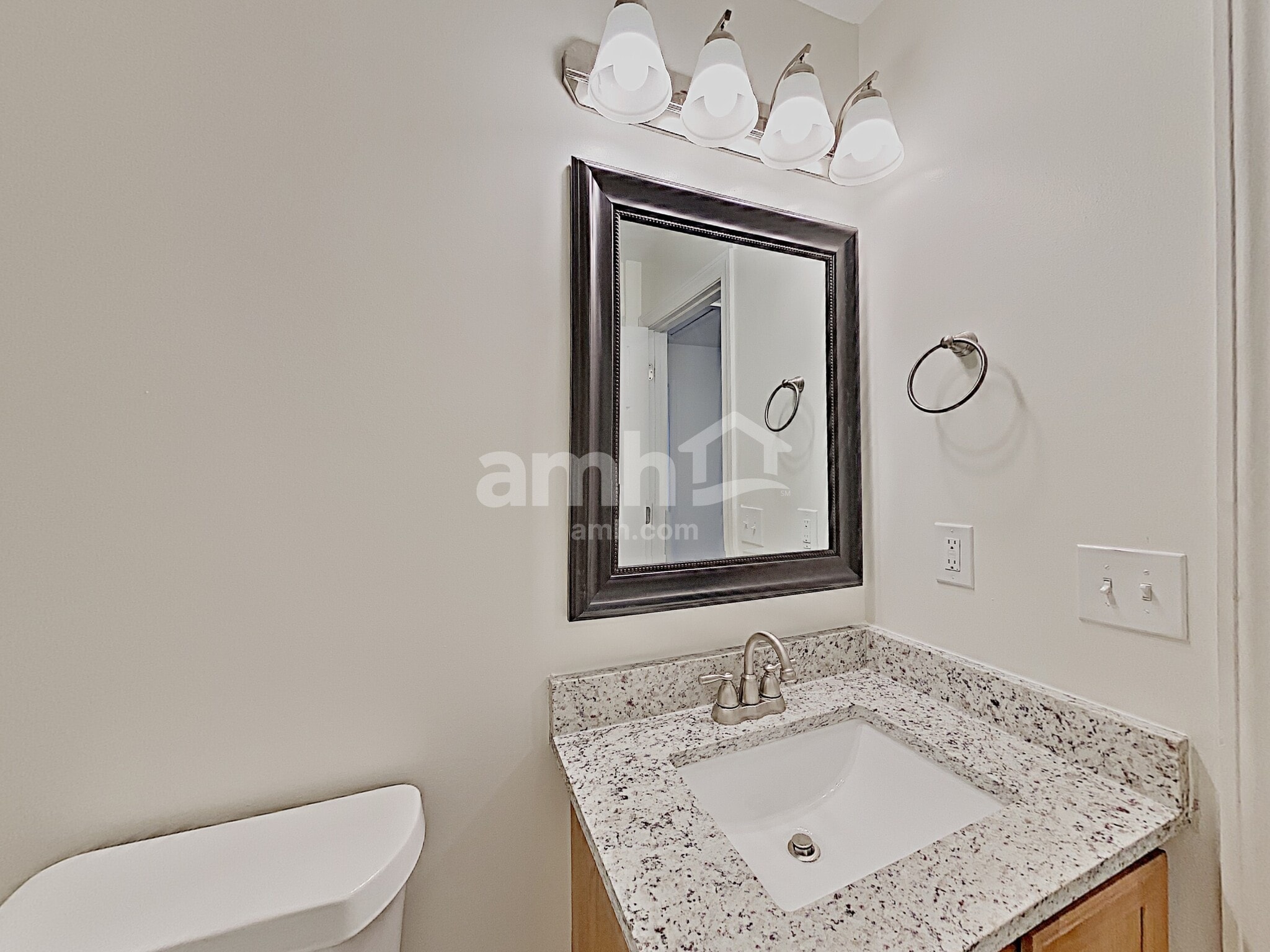 Building Photo - 4864 Ark Ln