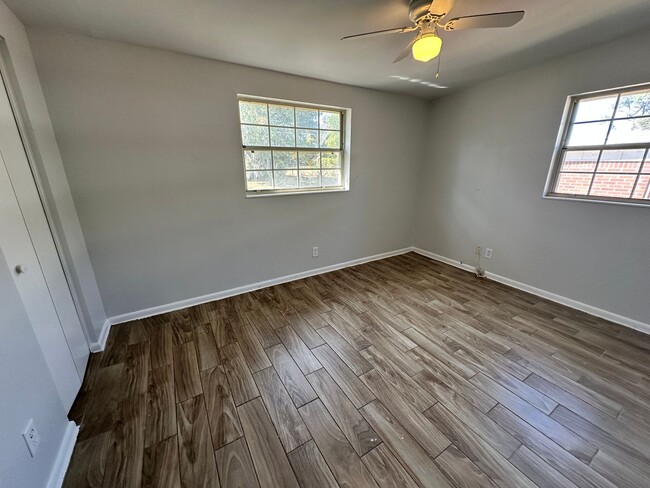 Building Photo - Home for Rent in Arlington 3-Bedroom, 2-Ba...