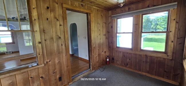 Building Photo - 4729 Carlstrom Rd