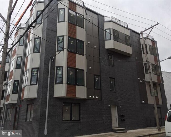 Building Photo - 914 N 16th St