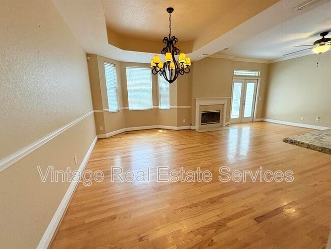 Building Photo - 2856 Bayshore Trails Dr