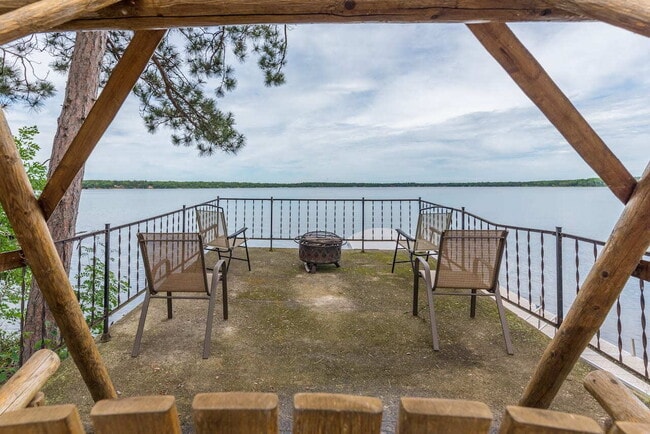 Building Photo - Upper Hay is a great fishing lake, you can fish right off the dock! This 4 bedroom 2 bath home of...