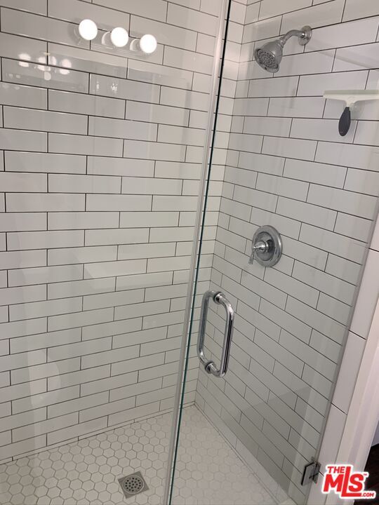 Building Photo - 7924 Clinton St