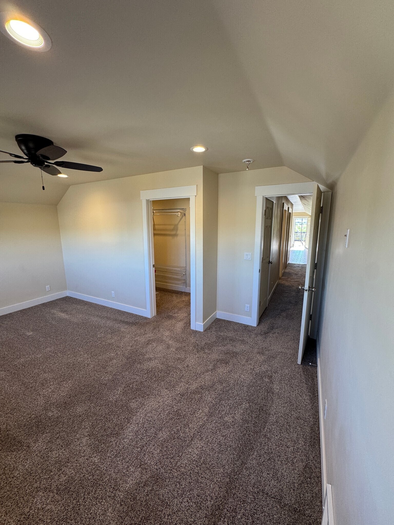 Building Photo - 2907 Willow Way