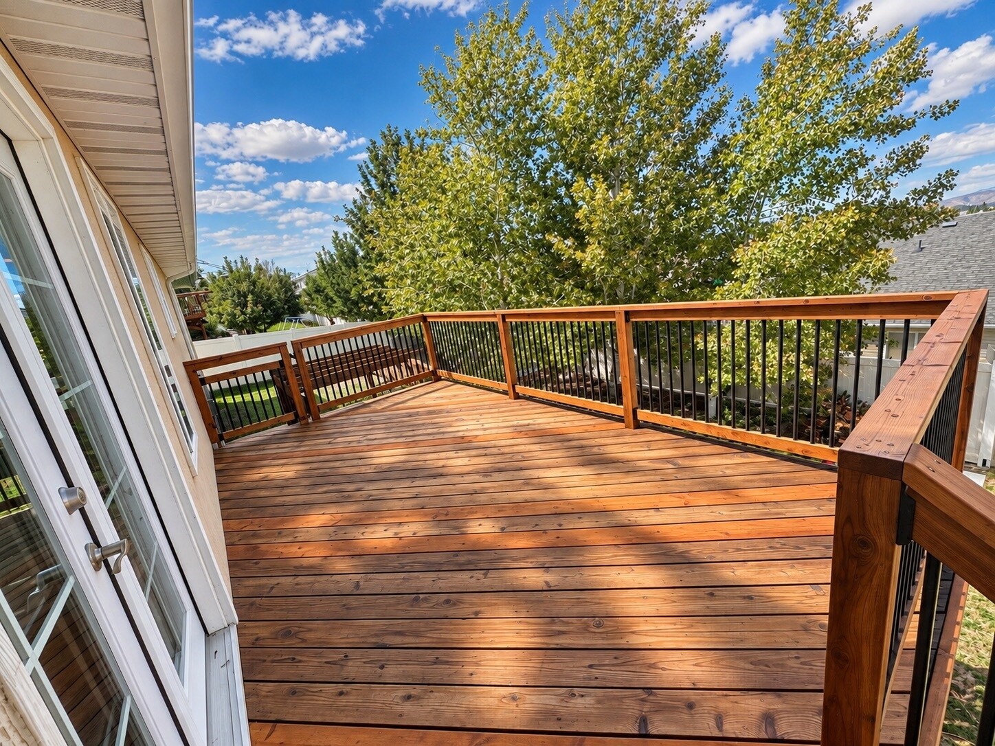 Building Photo - 305 N Appleview Dr