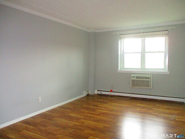 Building Photo - 27 Northill St