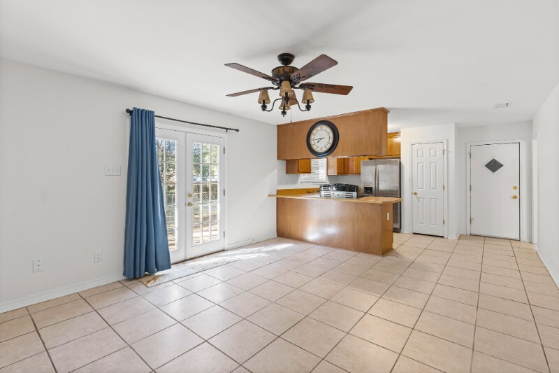 Building Photo - 3281 Woodard Dr