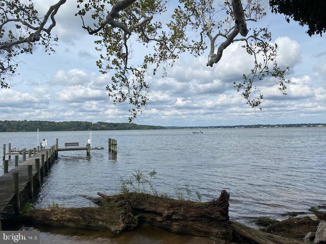 Building Photo - 1420 Riverside Dr