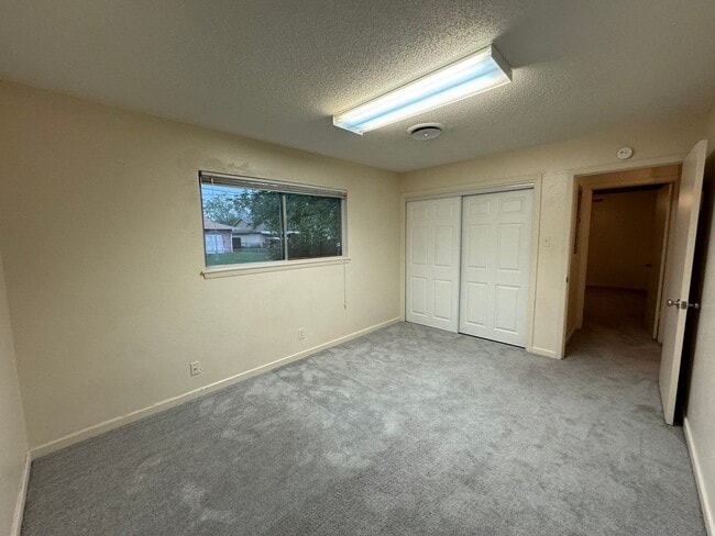 Building Photo - 4-Bedroom House for Rent in Killeen