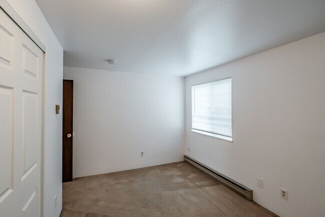 Building Photo - 415-01 Krasilovsky