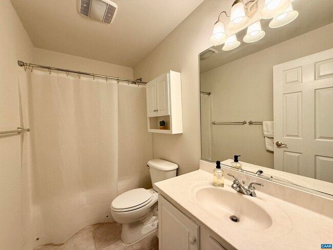 Building Photo - 422 Cranberry Ln