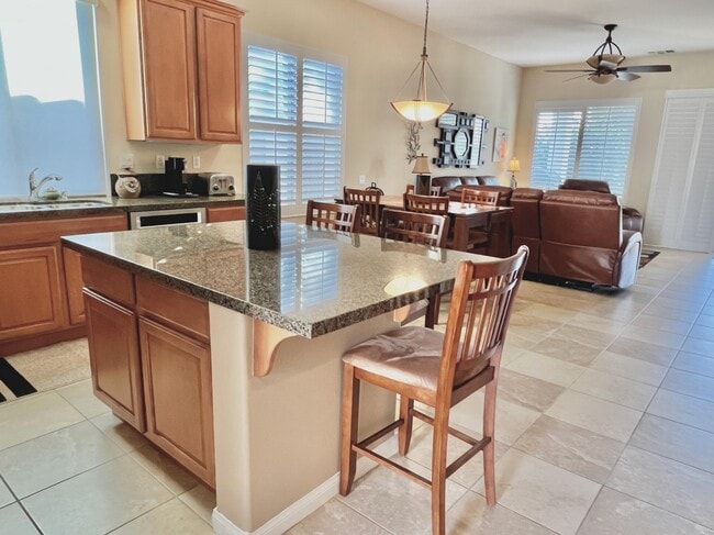 Building Photo - 40759 Calle Guapo