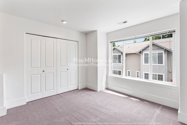 Building Photo - 720 NW 118th Ave
