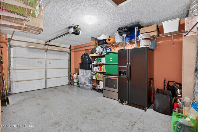 Building Photo - 9351 Arbolita Way