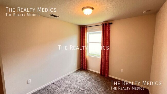 Building Photo - 702 Alta Vista Ct