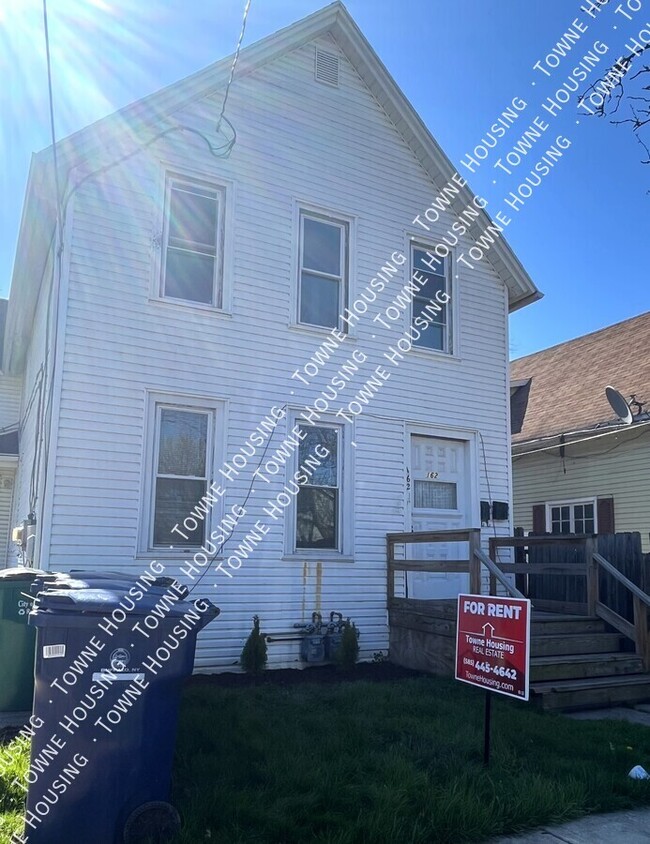 Primary Photo - 162 Thompson St