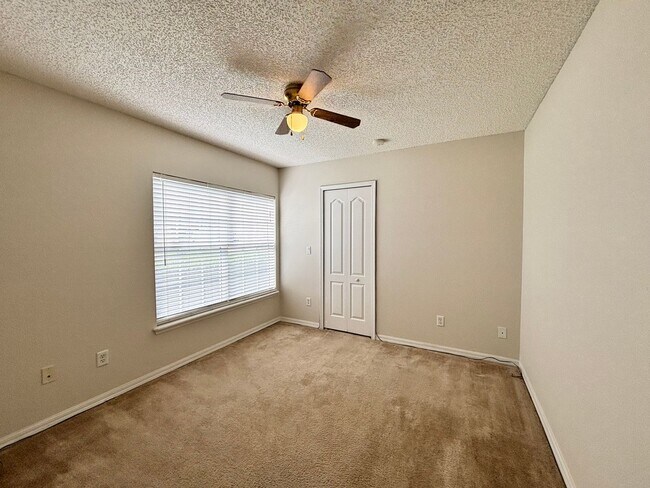 Building Photo - 312 Turtle Dove Dr