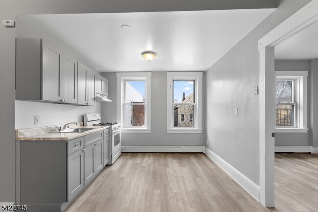 Building Photo - 101 Burgess Pl