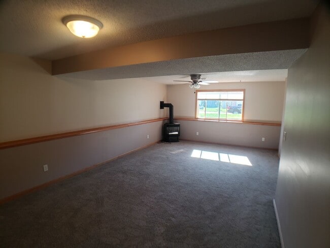 Building Photo - Beautiful 4 Bedroom House in Prescott, WI!...